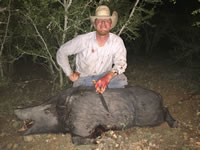 Meat Hog Hunts with professional hunting guide Dan Moody Hunting Services in Texas