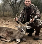 Texas Whitetail Hunts with professional hunting guide Dan Moody Hunting Services in Texas